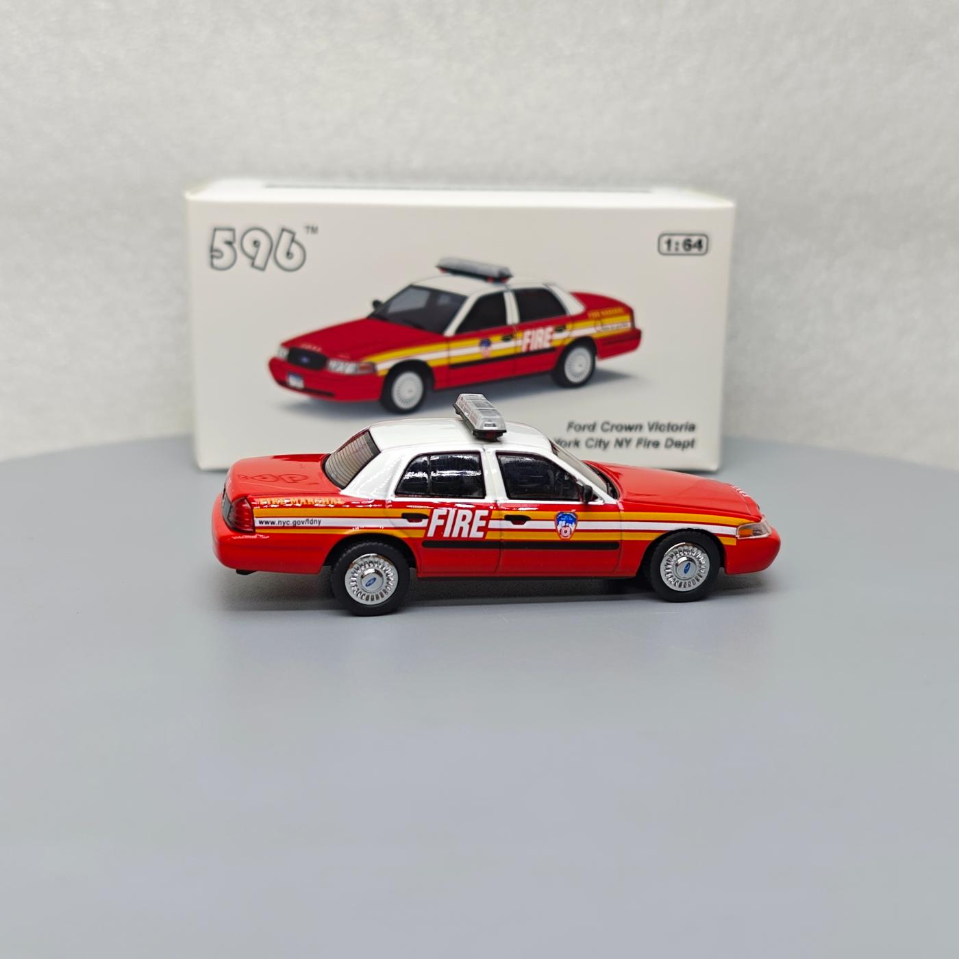 596 1:64 Ford Crown Victoria H - đánh giá và giá Kids Toys Victoria